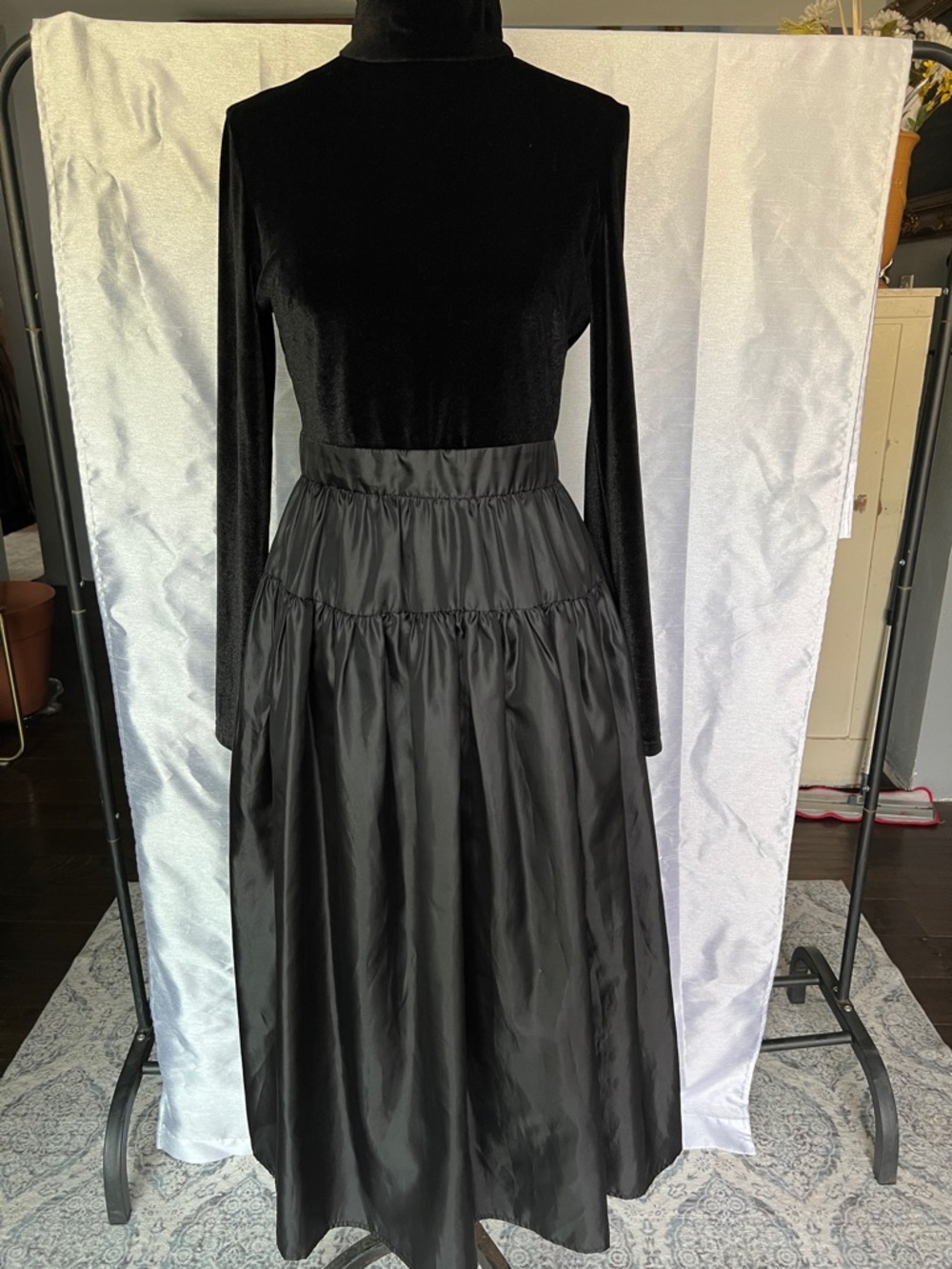 LDT Black velvet bodice with Gathered Waist skirt back bow tie size 6 spandex